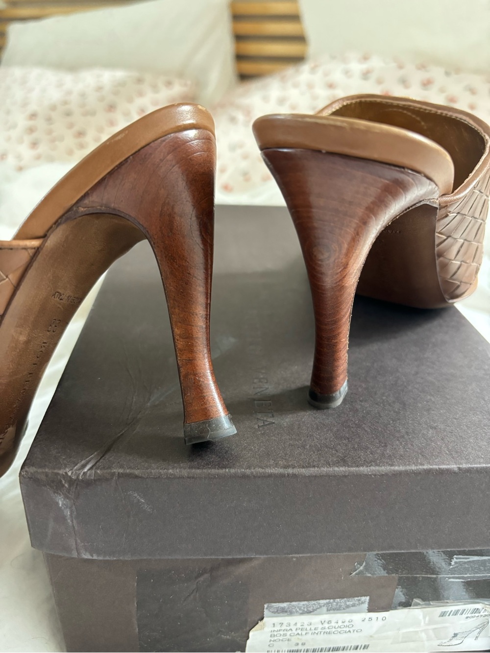 Bottega Veneta Intreciatto Weave Brown Leather Sandals - Picture 2 of 5
